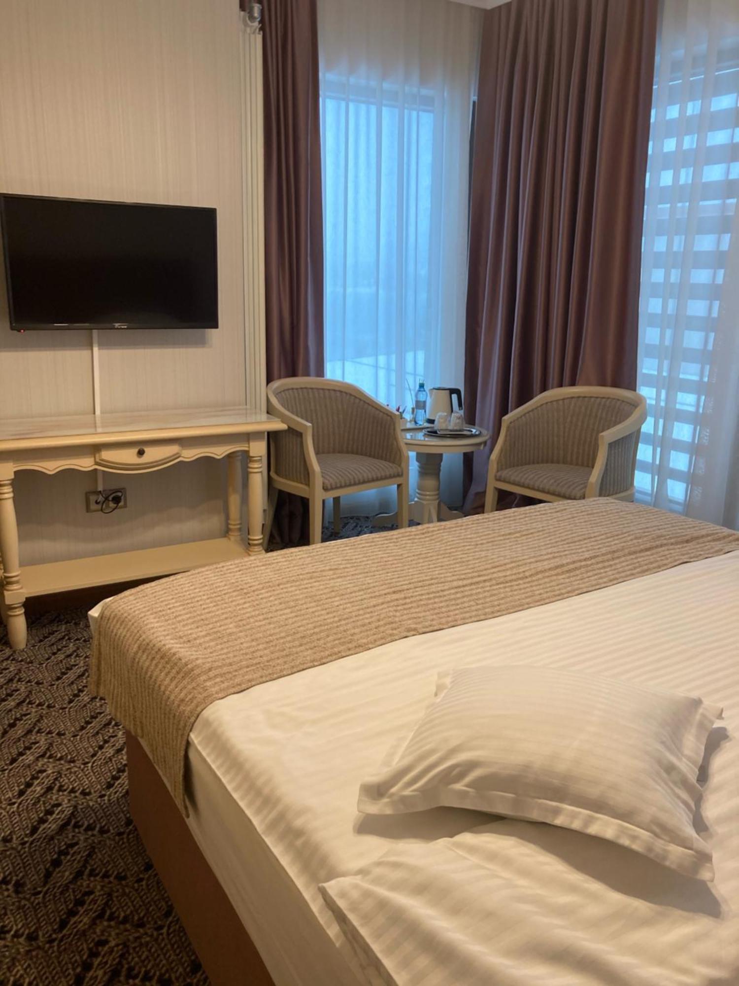 Hotel Roser House Boutique - Pe Malul Lacului Colibiţa Zimmer foto
