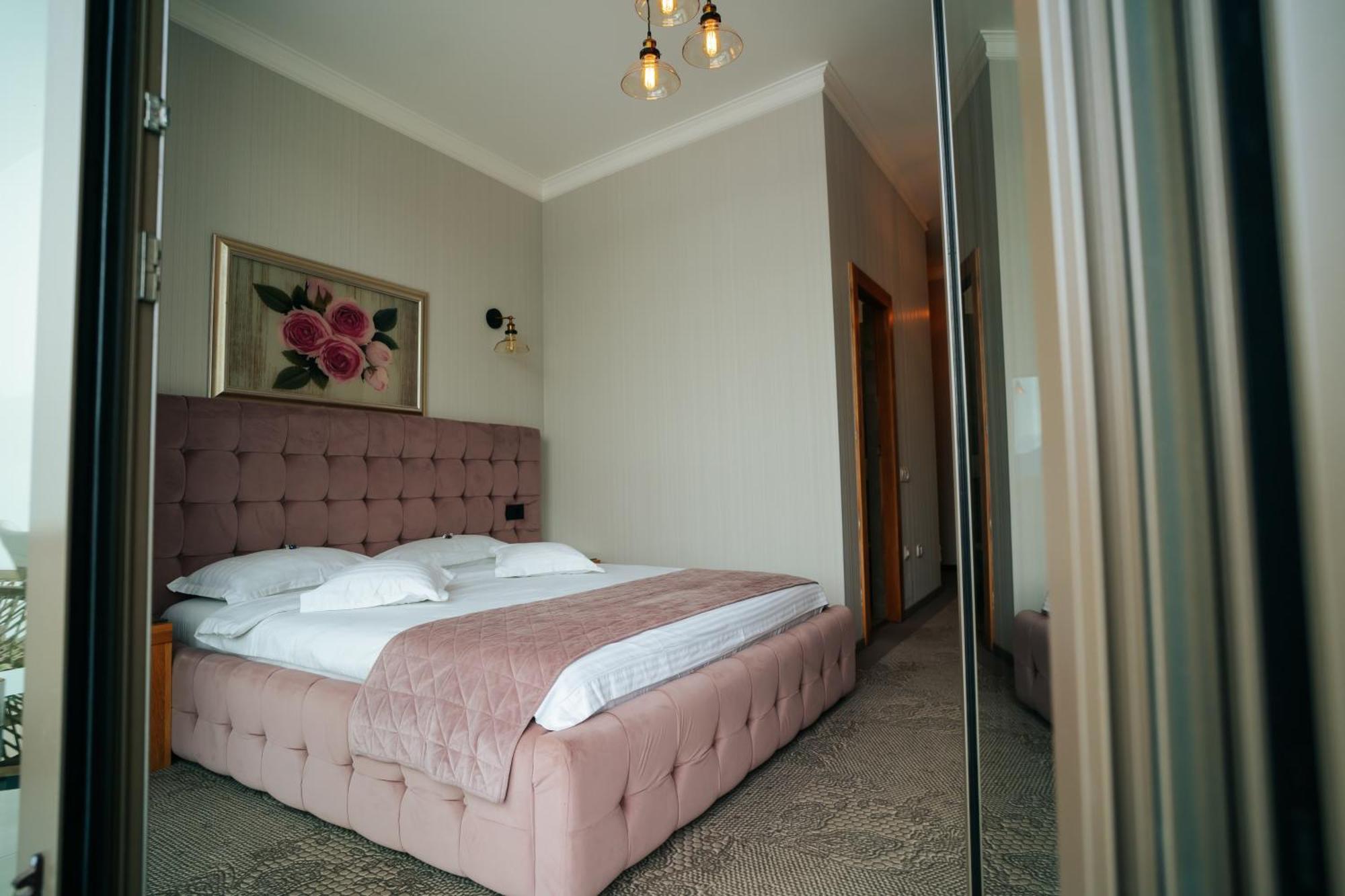 Hotel Roser House Boutique - Pe Malul Lacului Colibiţa Exterior foto